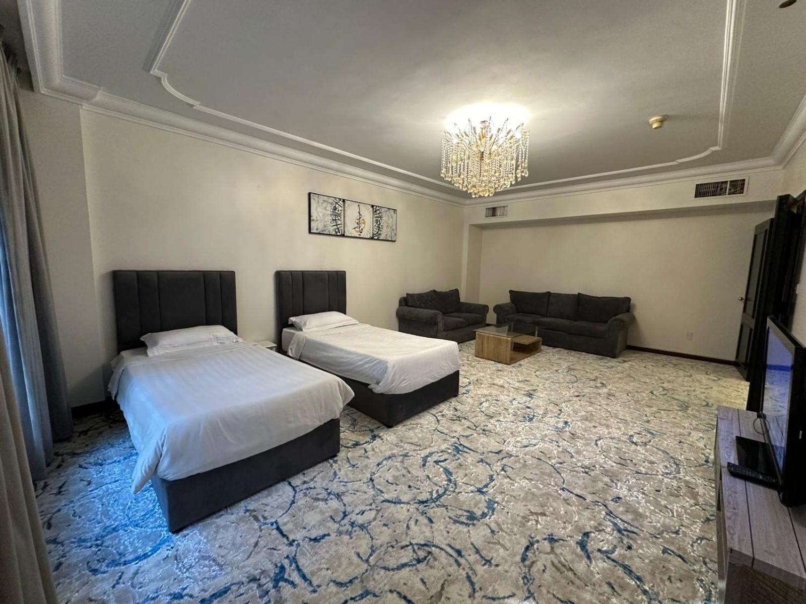 Zad Al Eman Suites Hotels Medine Oda fotoğraf